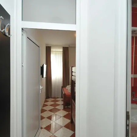Fuer 4 Personen Ca 55 M In Budva, Adriakueste Montenegro Kueste Um Apartment *