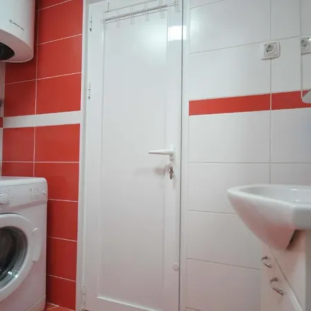 Apartment Fuer 4 Personen Ca 55 M In Budva, Adriakueste Montenegro Kueste Um Budva
